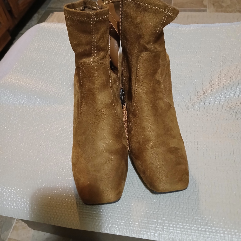 Liz Claiborne Brown Suede Ankle Boots